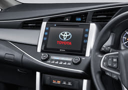 Toyota Innova Crysta Dashboard